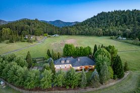 House for sale in Josephine County, Oregon