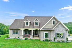 Farm and Ranch in Macon County, Tennessee