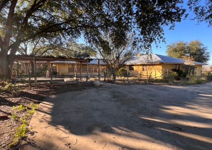 House for sale in Duval County, Texas